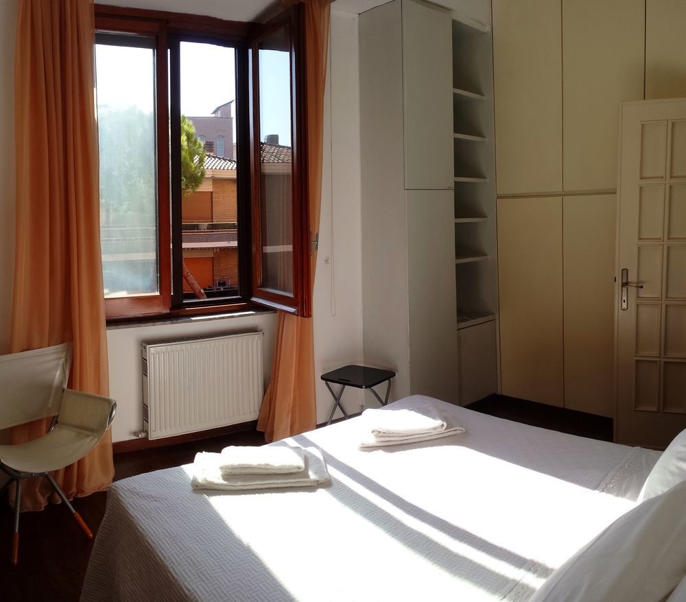 Bed & Breakfast Emi's 2*